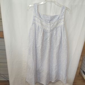 Croft and Barrow short summer night gown square neck